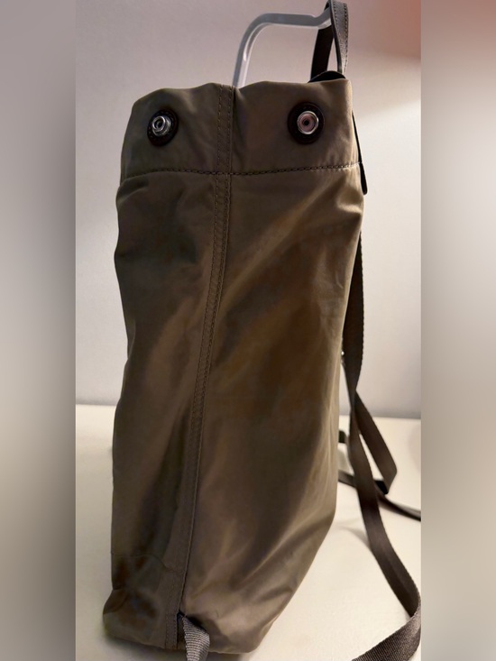 TORY BURCH Backpack Taupe Brown Leather Flap Top Drawstring Adjustable Straps Tory Burch Brown Leather Brody Backpack Tory Burch | TLC US main image 2